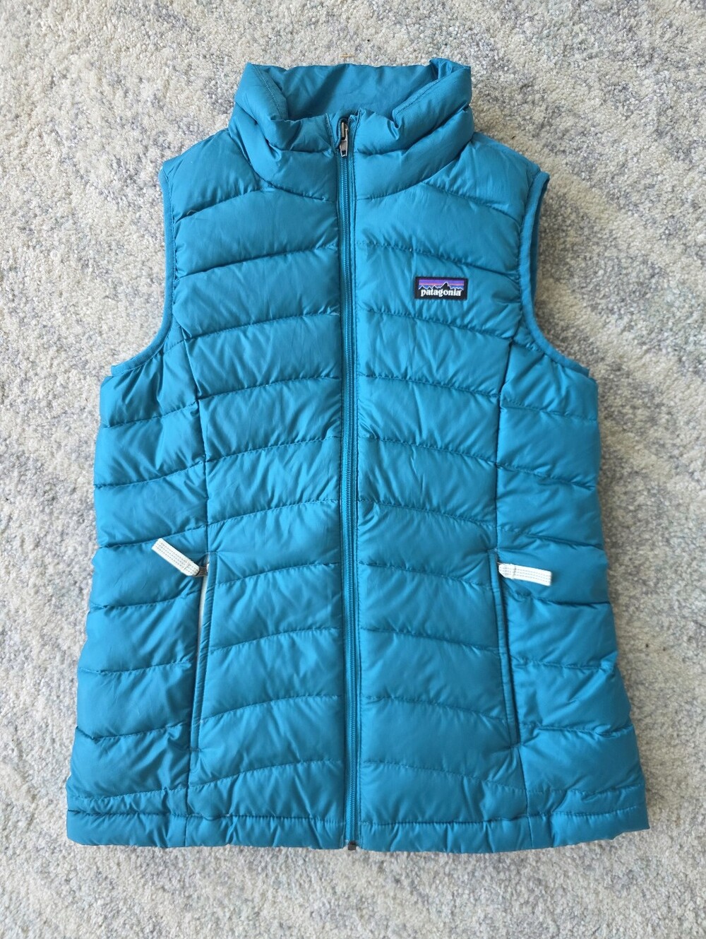 Patagonia Girls’ Puffer Vest – Size Medium – Teal Blue Lightweight Zip Vest
